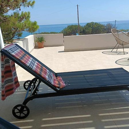 Villa Sea View Pine House à Makrýgialos Extérieur photo